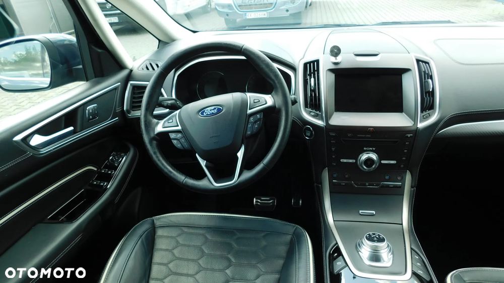 Ford S-Max 2.0 EcoBlue Titanium - 24