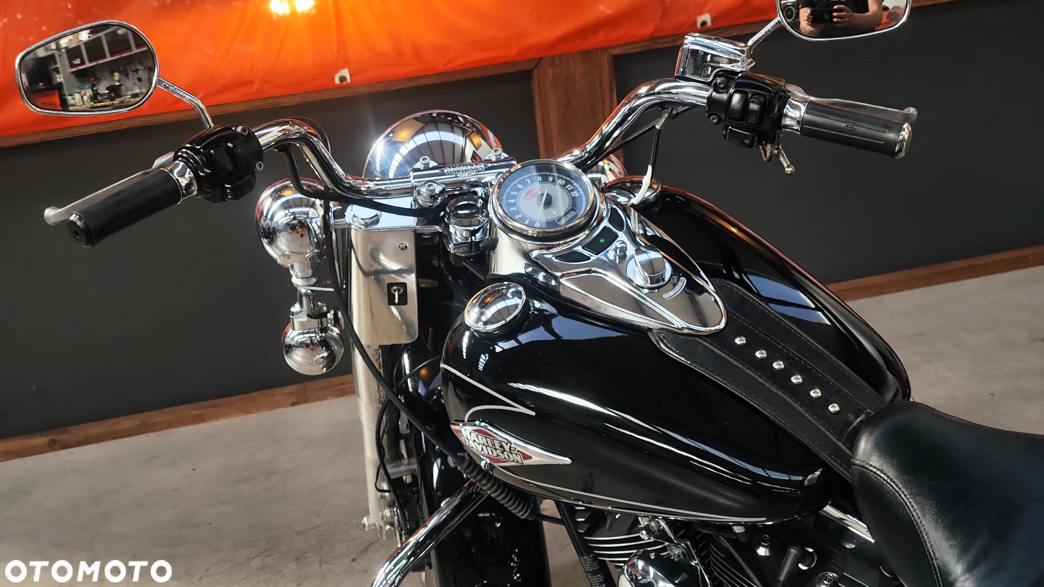 Harley-Davidson Softail Heritage Classic - 24