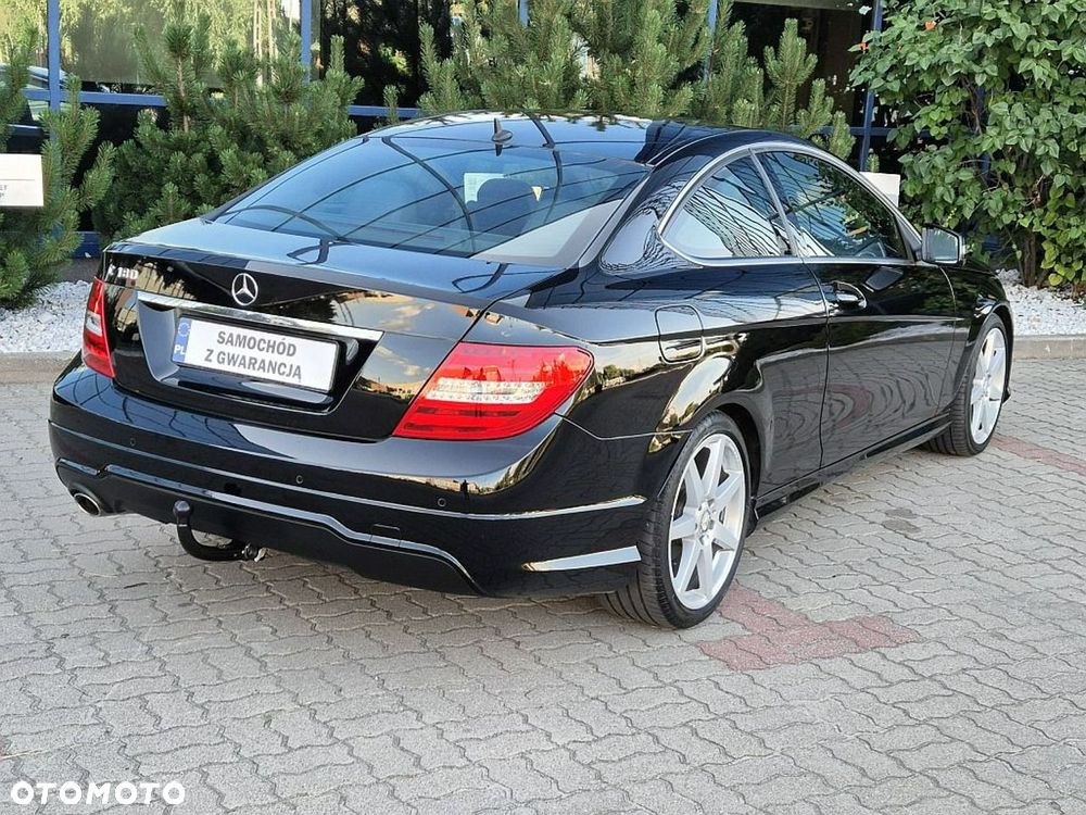 Mercedes-Benz Klasa C 180 CGI BlueEff - 15