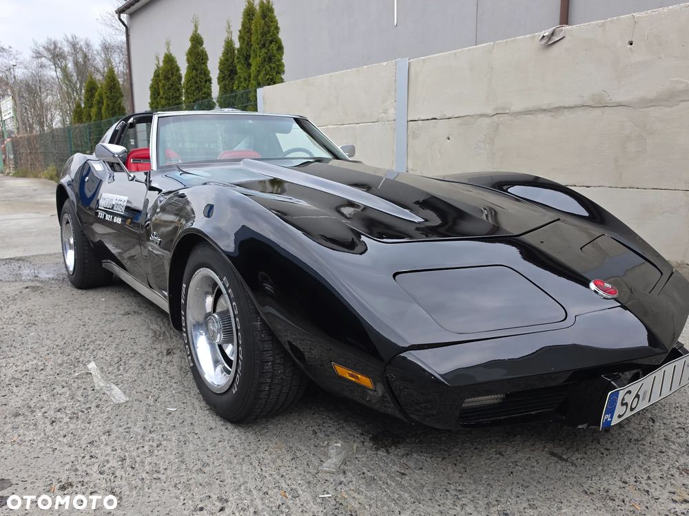 Chevrolet Corvette - 13