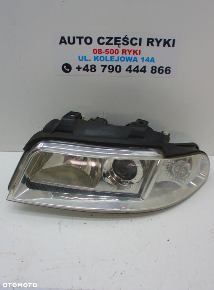 Audi A4 B5 lift Lampa Prawa Przód Reflektor - 1