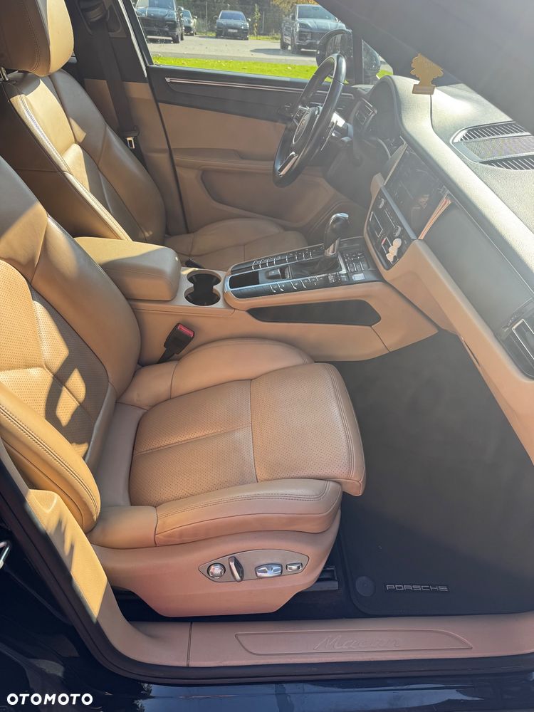 Porsche Macan Standard - 24