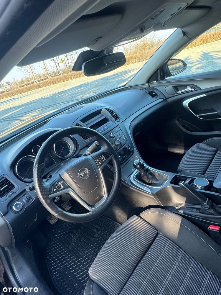 Opel Insignia - 16