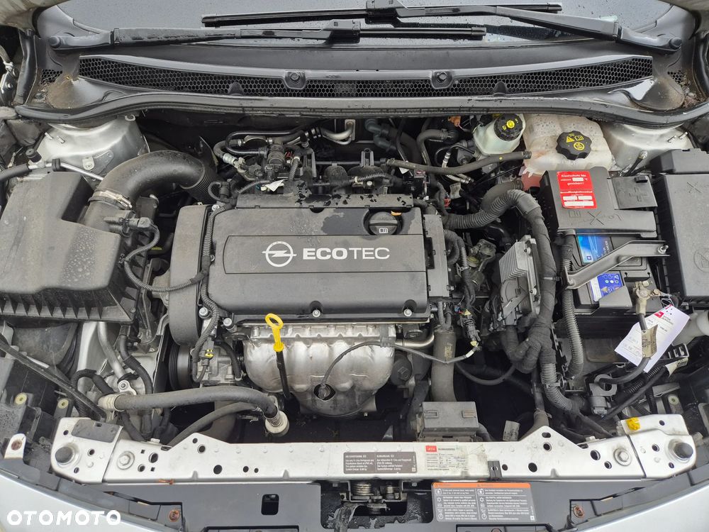 Opel Astra 1.6 Active - 11