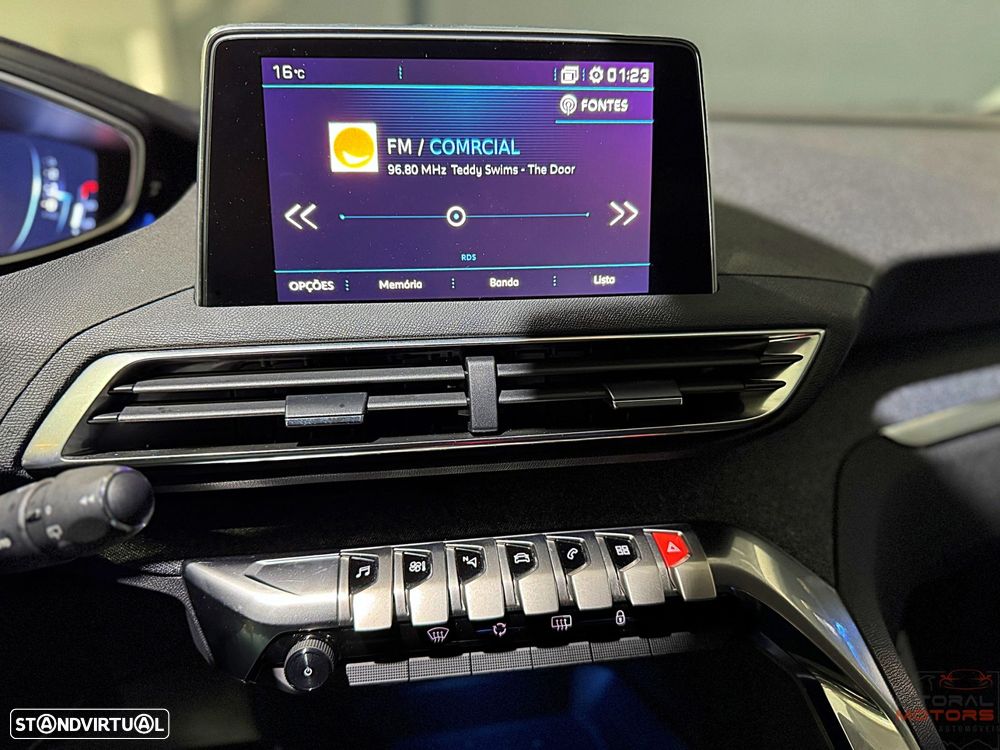 Peugeot 3008 1.2 PureTech Allure EAT6 - 28