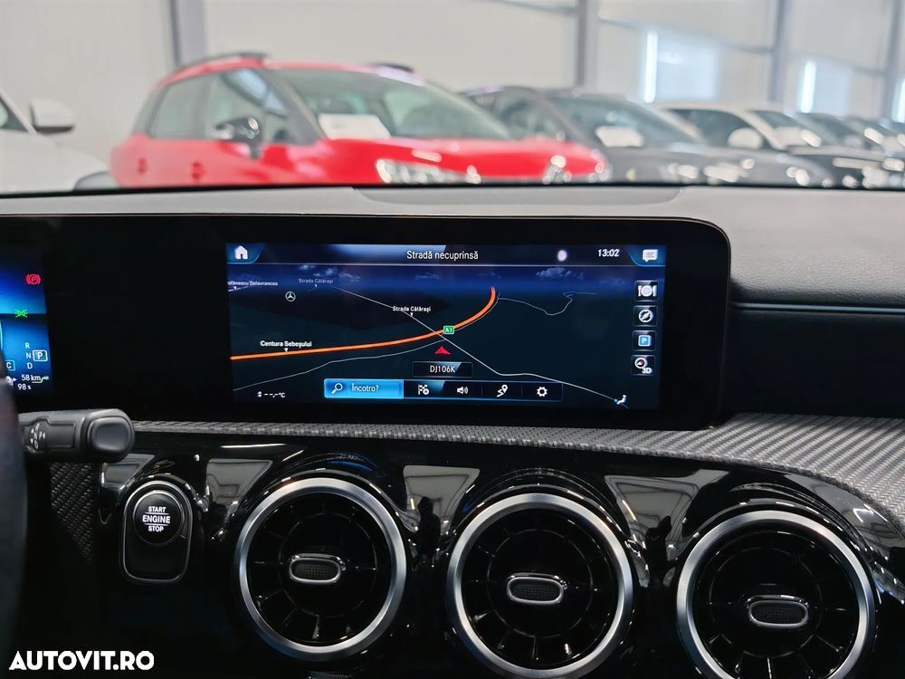 Mercedes-Benz A 250 e Sedan 8G-DCT - 11