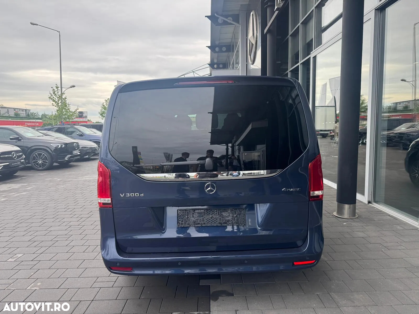 Mercedes-Benz V 300 d Combi Extra-lung 237 CP AWD 9AT Avantgarde - 6