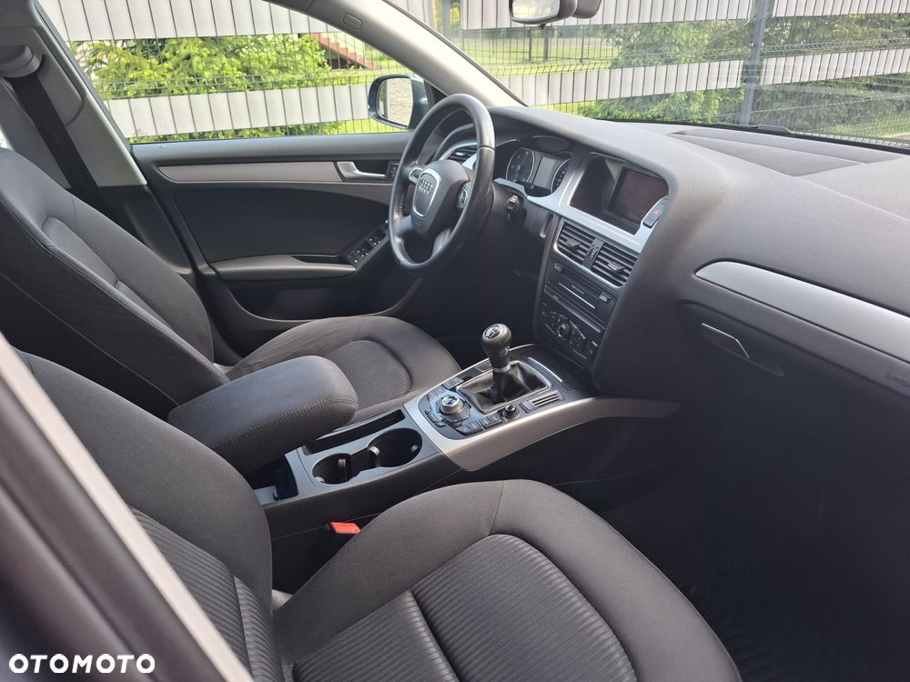 Audi A4 Avant 2.0 TDI - 8