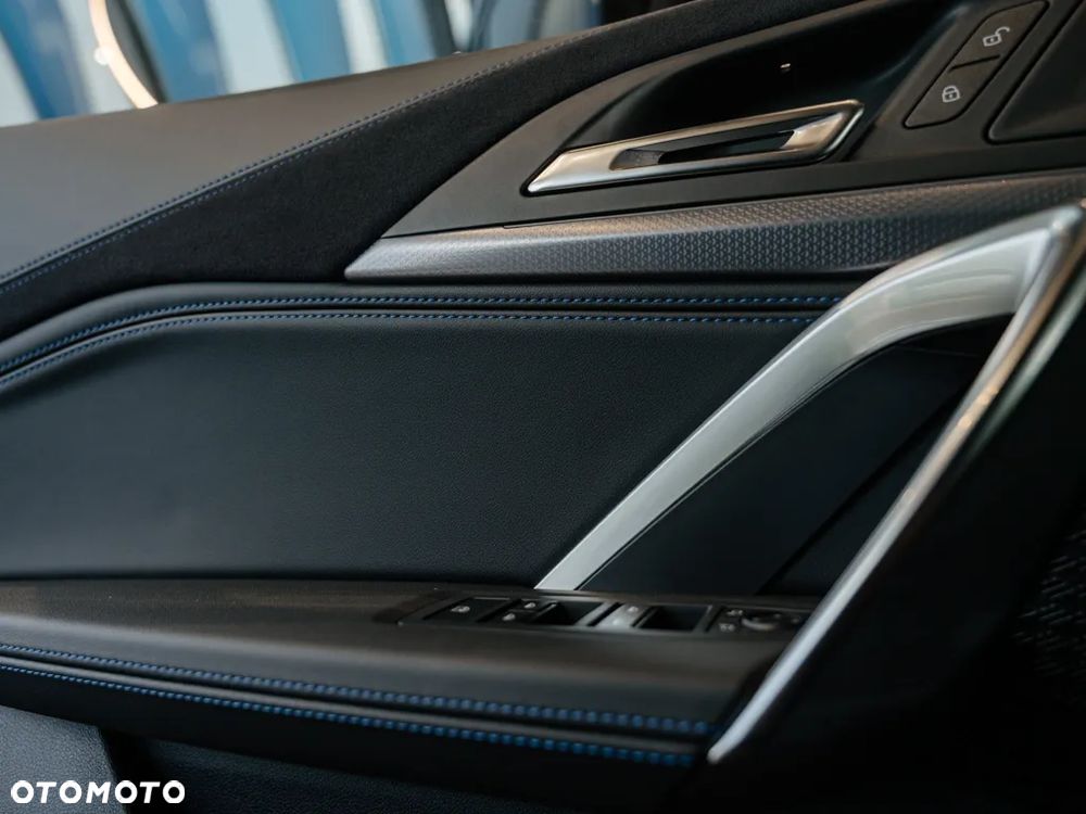 BMW iX2 eDrive20 - 10