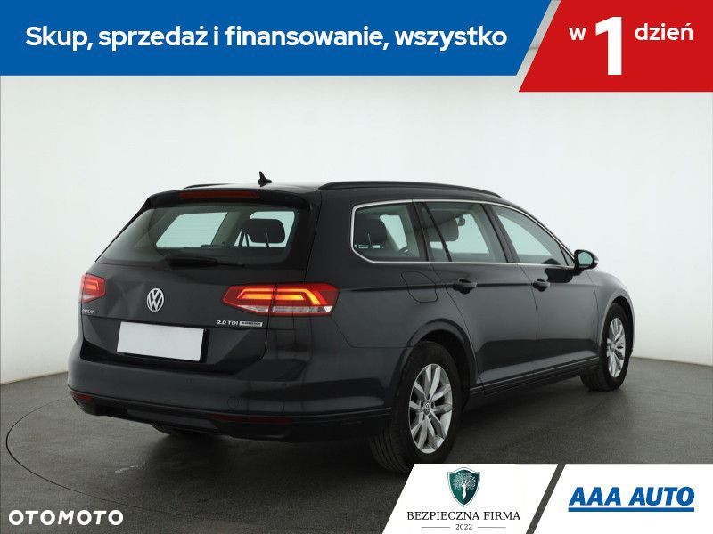 Volkswagen Passat Variant - 7