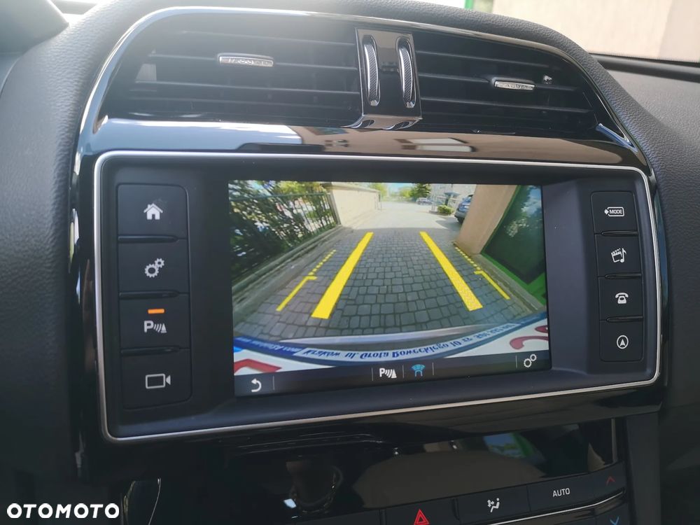Jaguar F-Pace 20d AWD Prestige - 19