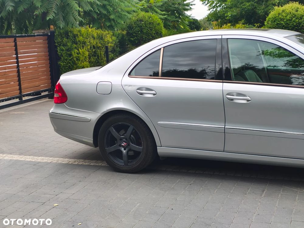Mercedes-Benz Klasa E 500 Avantgarde - 10
