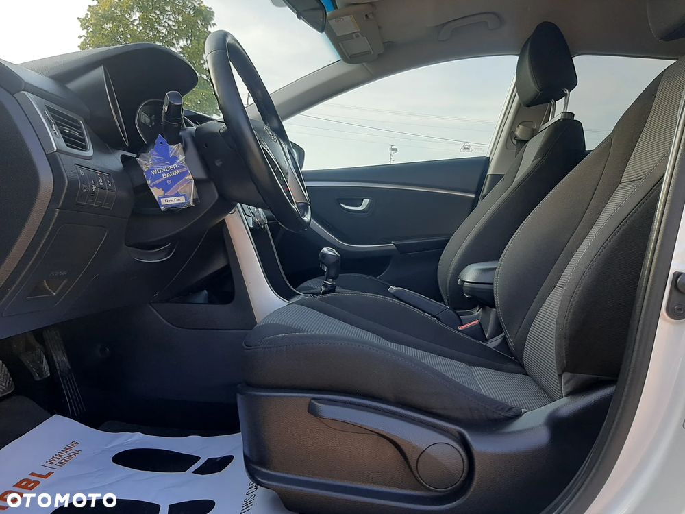 Hyundai i30 1.6 GDI Style - 16