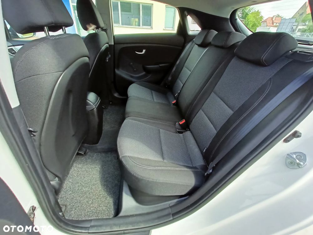 Hyundai i30 1.4 Advantage - 11