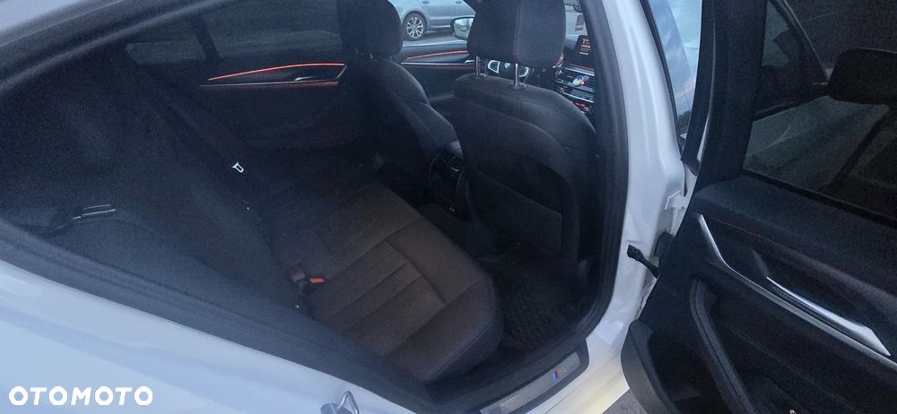 BMW Seria 5 518d mHEV M Sport sport - 13