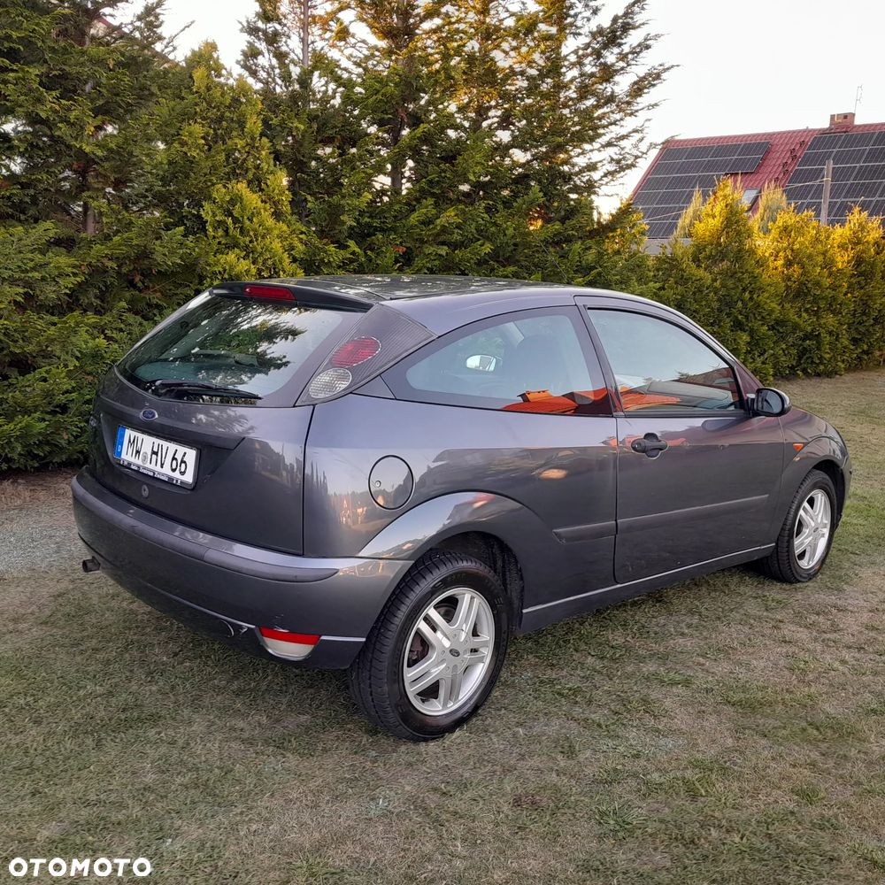 Ford Focus 1.4 Ambiente - 6