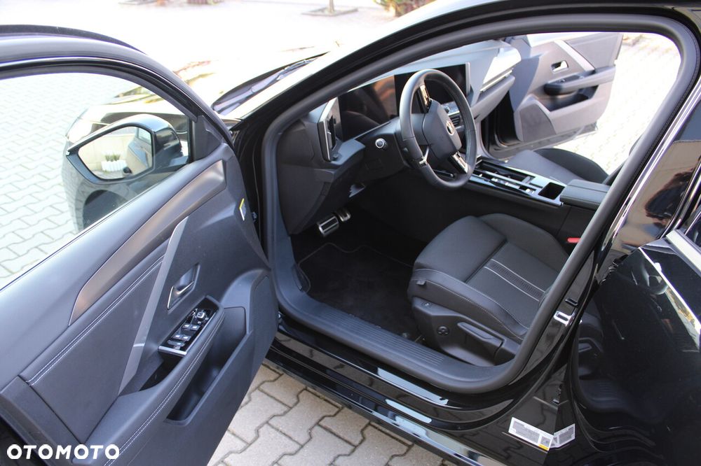 Opel Astra 1.2 Turbo Automatik GS - 22
