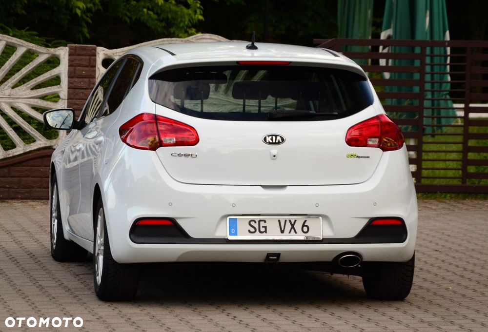 Kia Ceed - 13