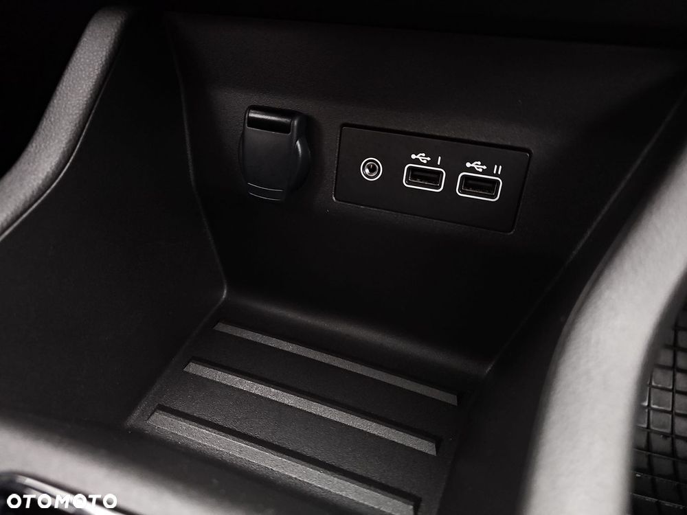 Renault Clio 1.0 TCe Evolution - 25