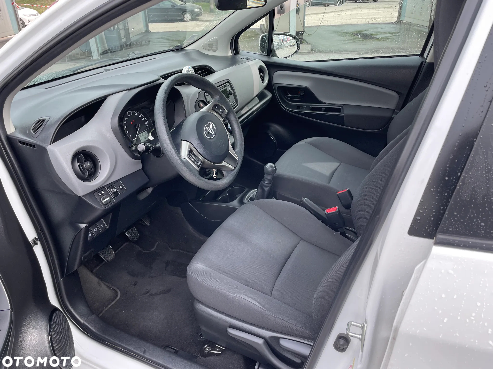 Toyota Yaris - 5