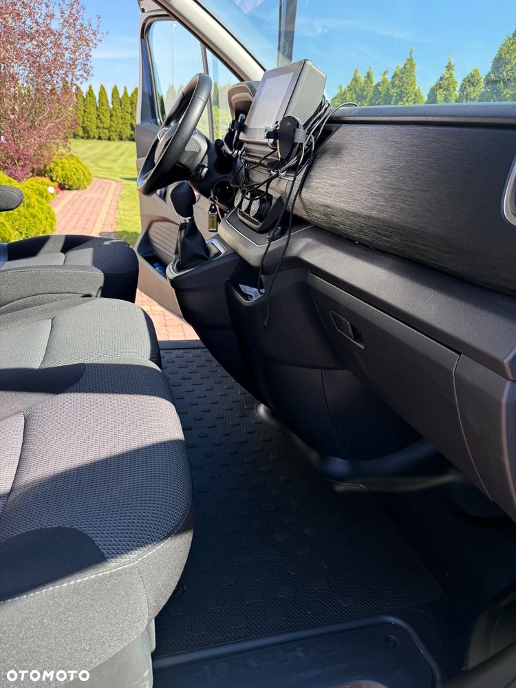 Renault Trafic 2.0 dCi EDC - 7