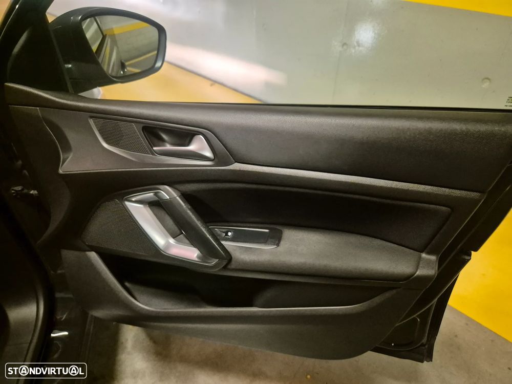 Peugeot 308 SW 1.6 BlueHDi Style - 41