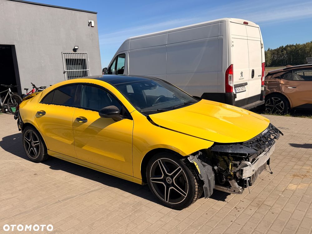 Mercedes-Benz CLA 180 d 7G-DCT AMG Line - 3