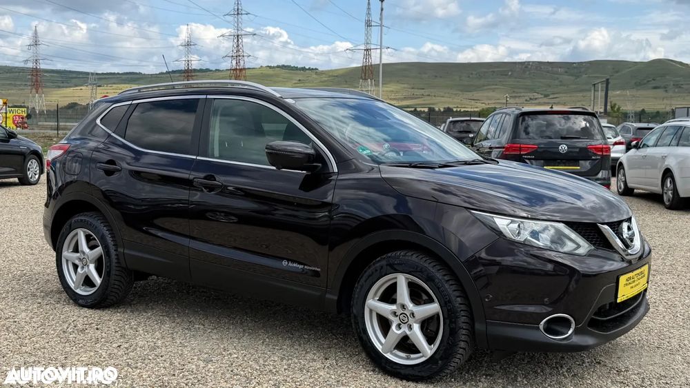 Nissan Qashqai 1.6 DCI Xtronic TEKNA+ - 4