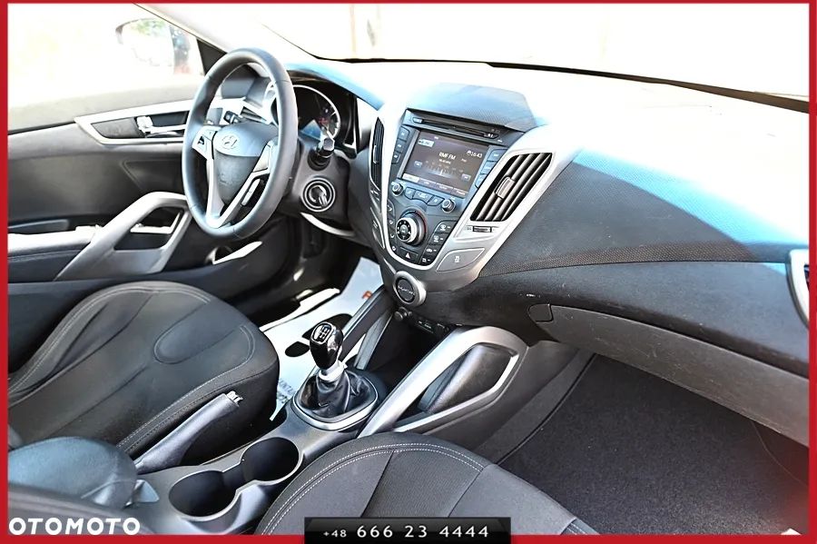 Hyundai Veloster 1.6 GDI Premium - 16