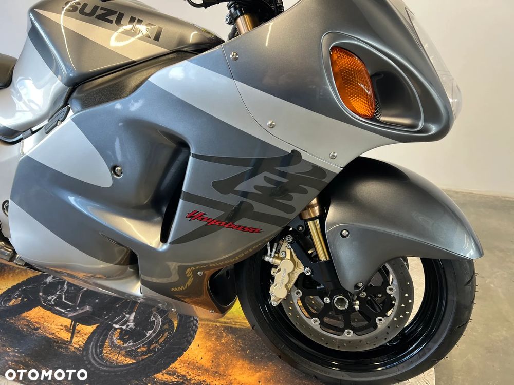 Suzuki GSX - 20
