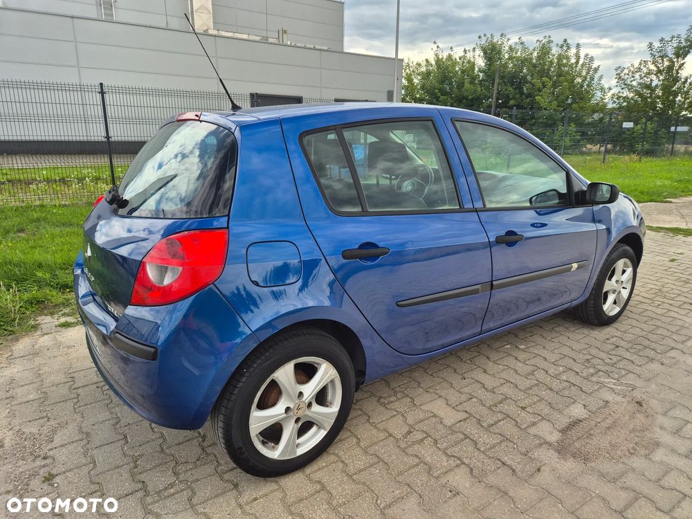 Renault Clio 1.2 16V Exception - 24