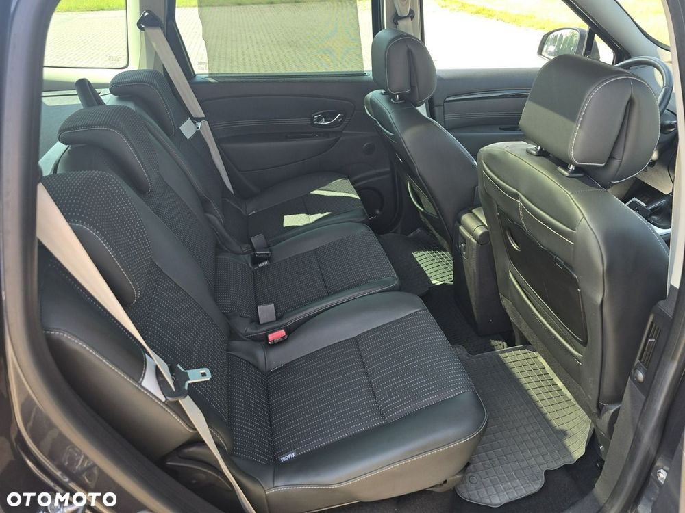 Renault Grand Scenic - 21