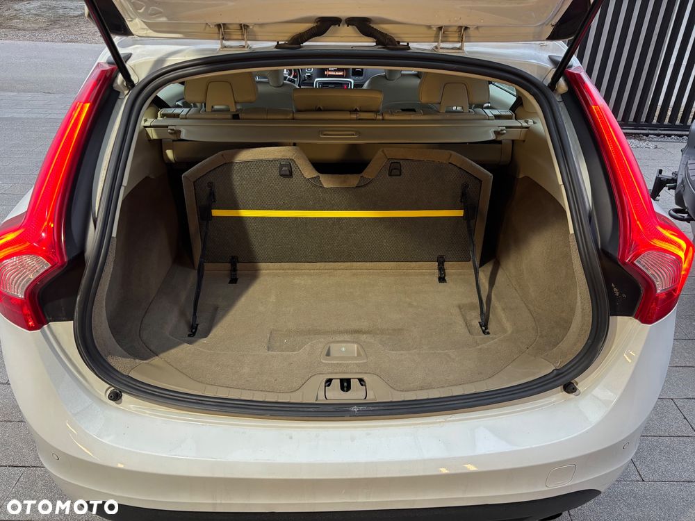 Volvo V60 - 13