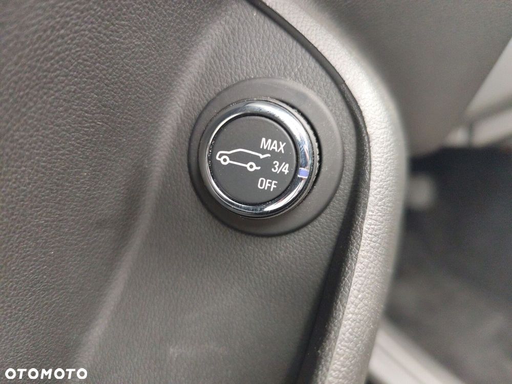 Opel Insignia - 22