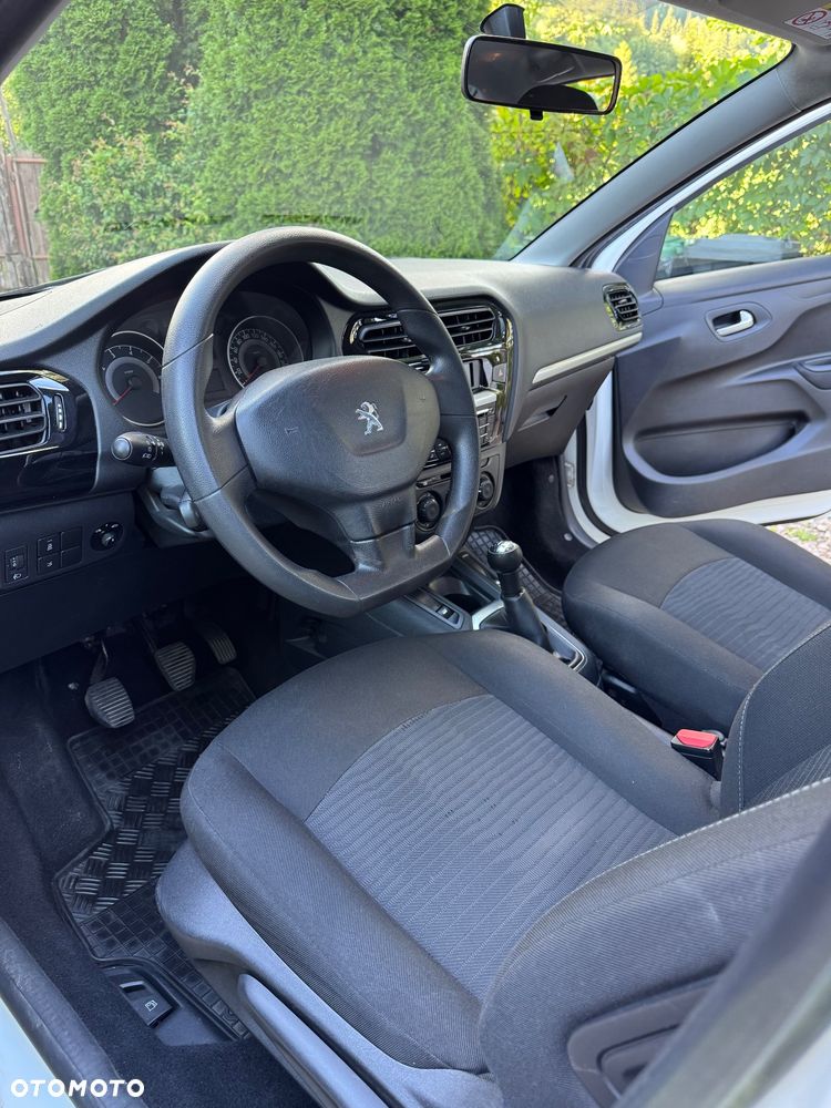 Peugeot 301 1.2 Pure Tech Active - 9