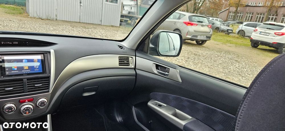 Subaru Forester 2.0X Exclusive - 29