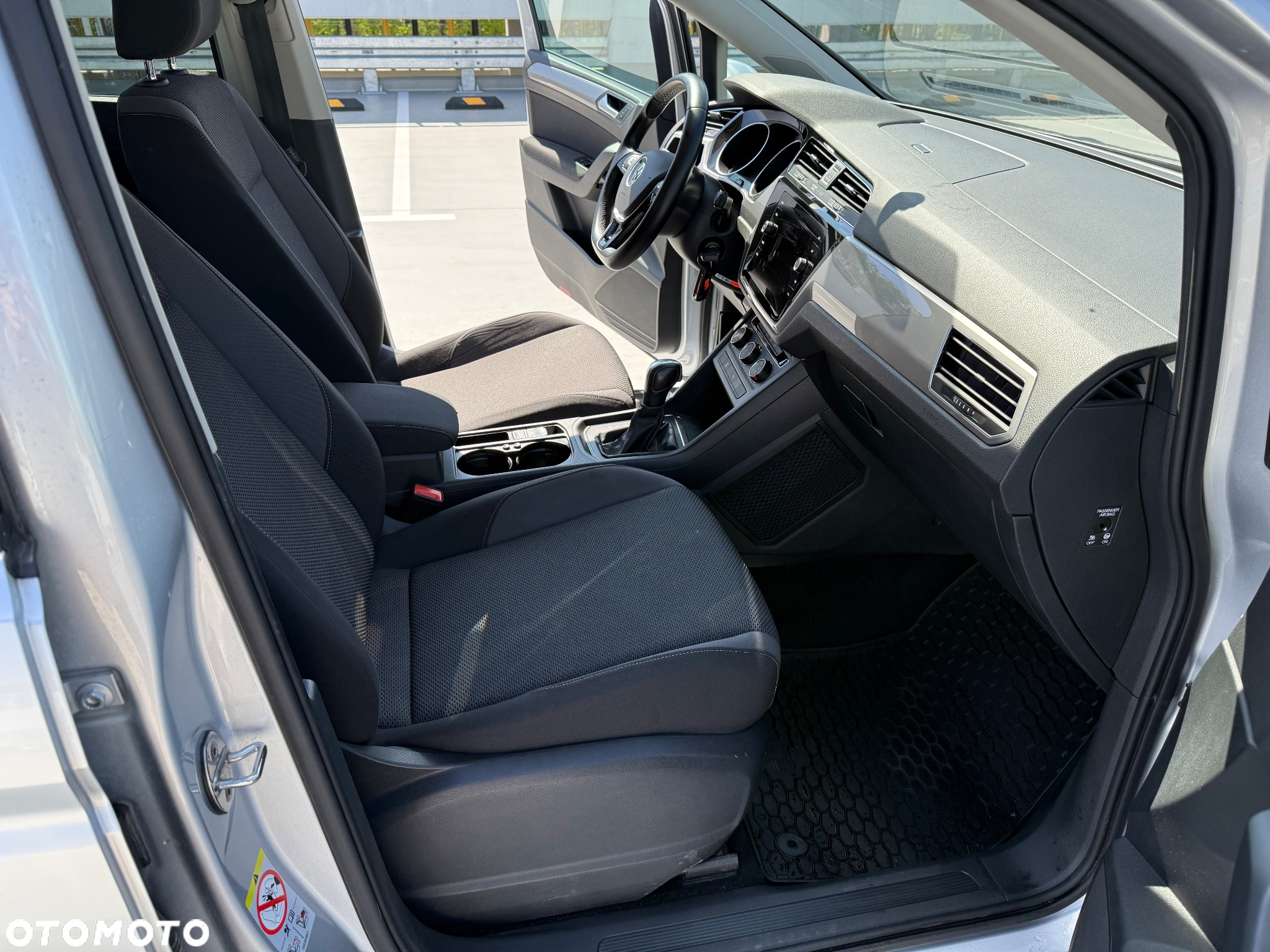 Volkswagen Touran 1.5 TSI EVO Trendline DSG - 23
