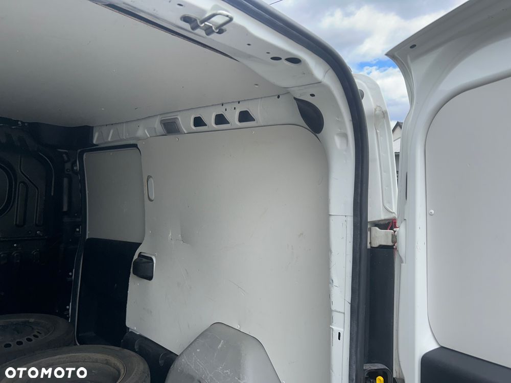 Opel Combo - 16