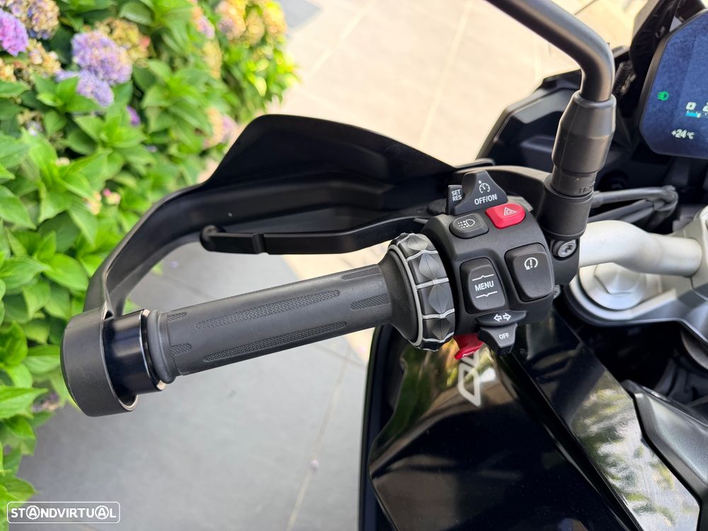 BMW F 900 XR Power shift - 11