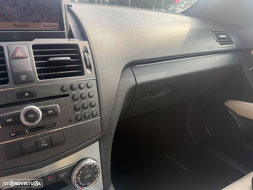 Mercedes-Benz C 220 Station CDI DPF BlueEFFICIENCY Avantgarde - 32
