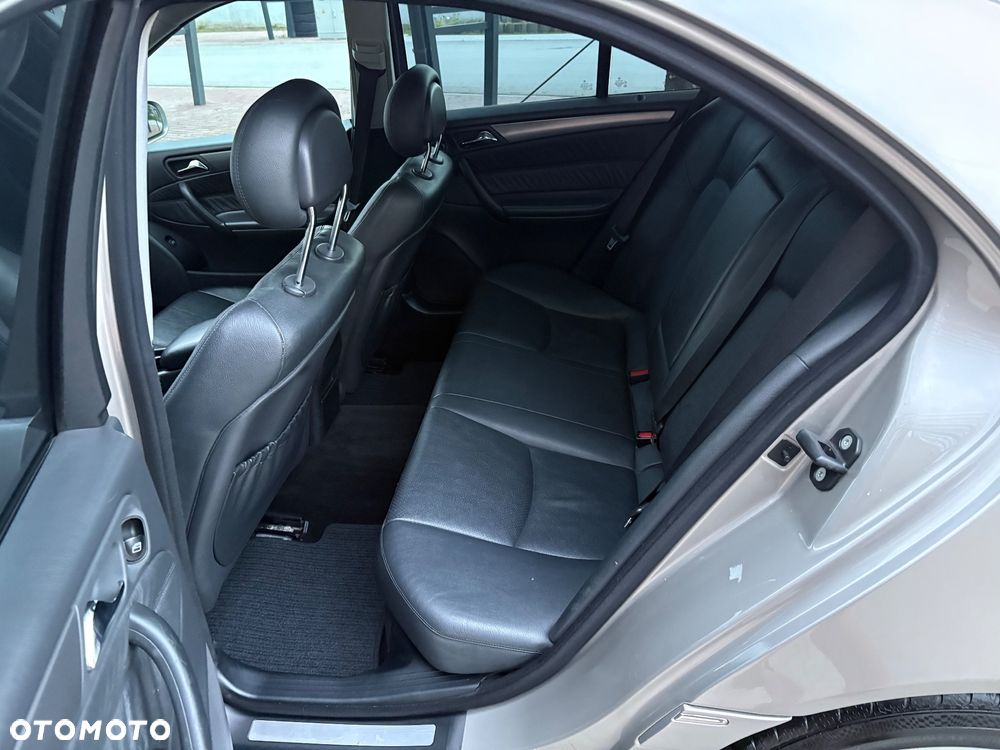 Mercedes-Benz Klasa C 200 CDI Avantgarde - 23