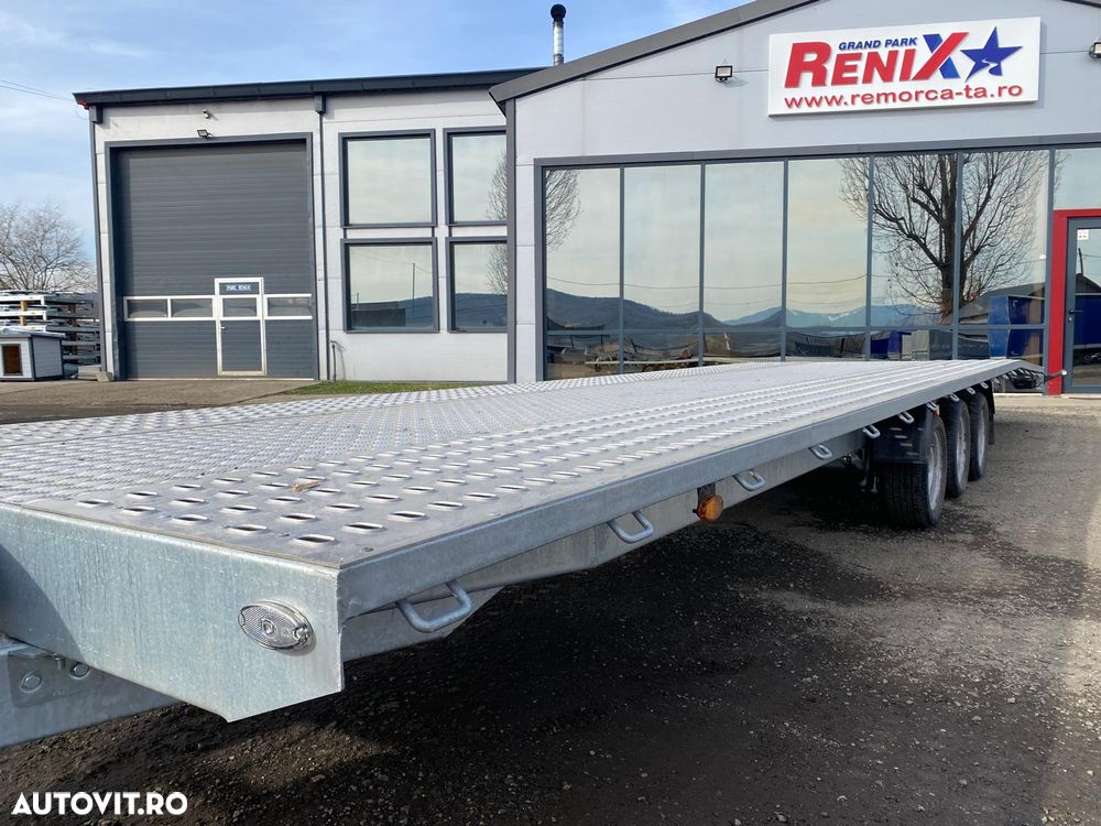Niewiadow Remorca/Platforma auto,3 axe ,8.5m, JUPITER plina - 2