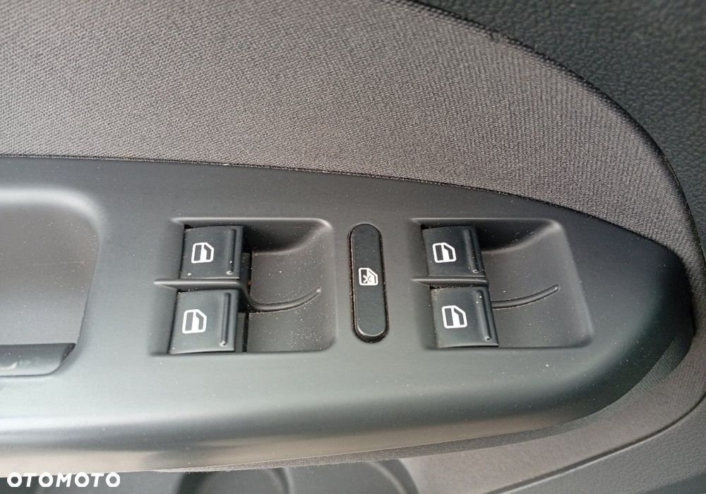 Volkswagen Touran - 21