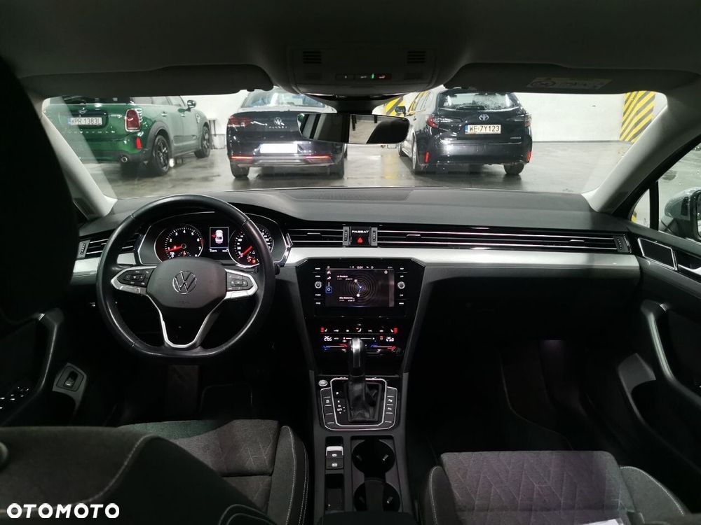 Volkswagen Passat - 8