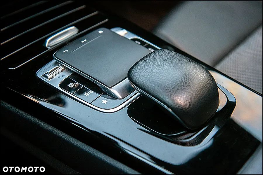 Mercedes-Benz CLA - 23