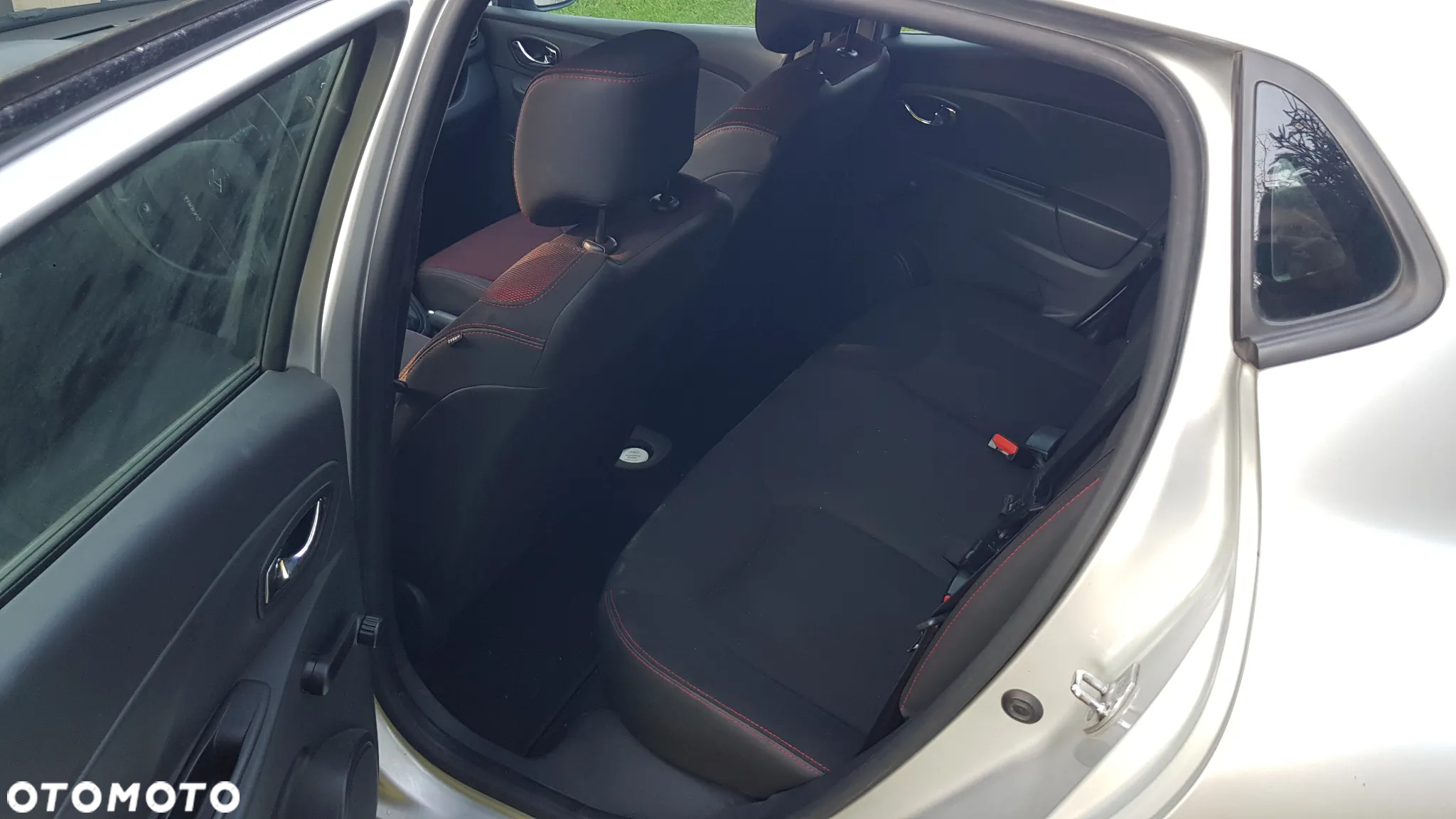 Renault Clio 1.2 16V Alize - 9