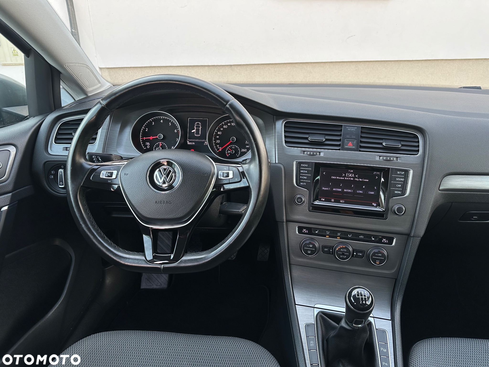 Volkswagen Golf - 27