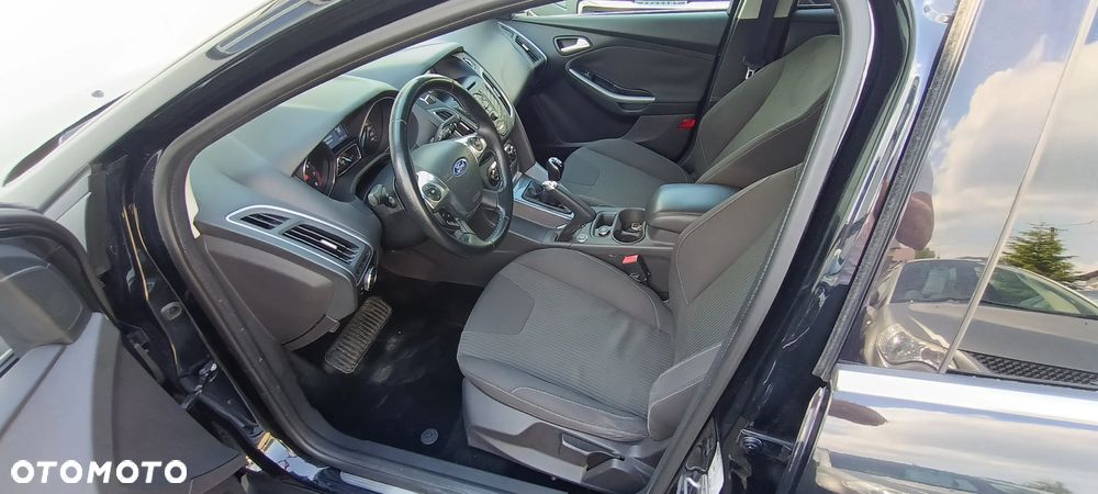 Ford Focus 1.6 FF Titanium - 24