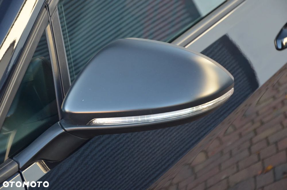 Volkswagen Golf GTI TCR 2.0 TSI OPF DSG - 26