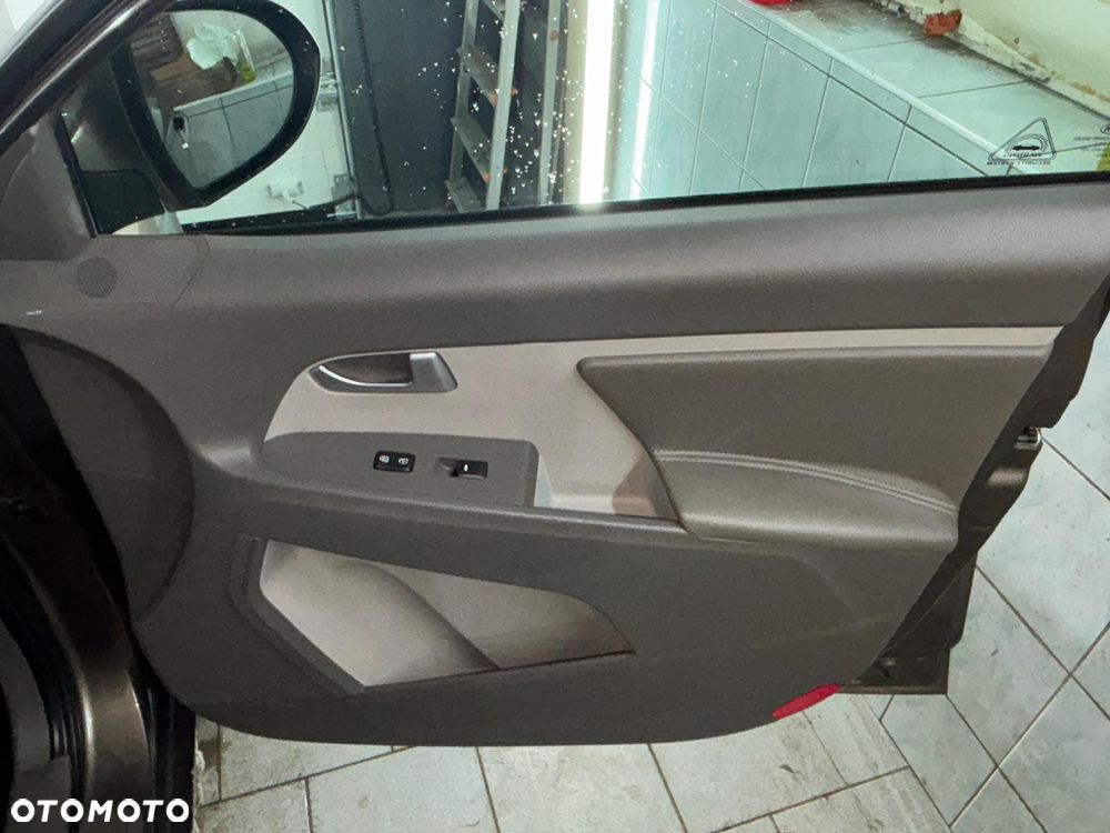 Kia Sportage 2.0 M 2WD - 17